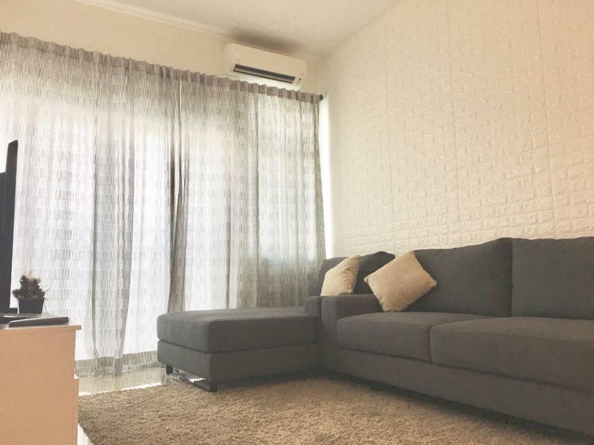 Meridin Bayvue Serviced Apt Kampong Kuala Masai Esterno foto
